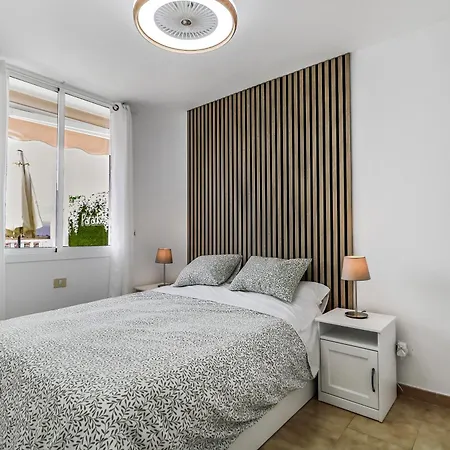 Bright Amadores Seaview