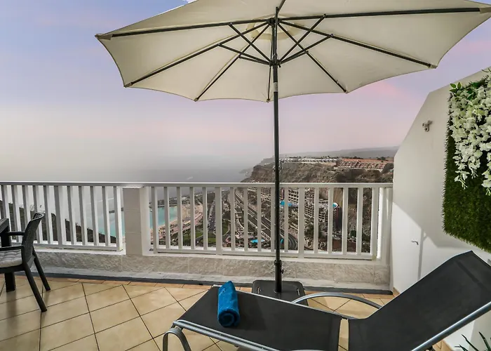 Bright Amadores Seaview