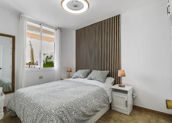 Bright Amadores Seaview